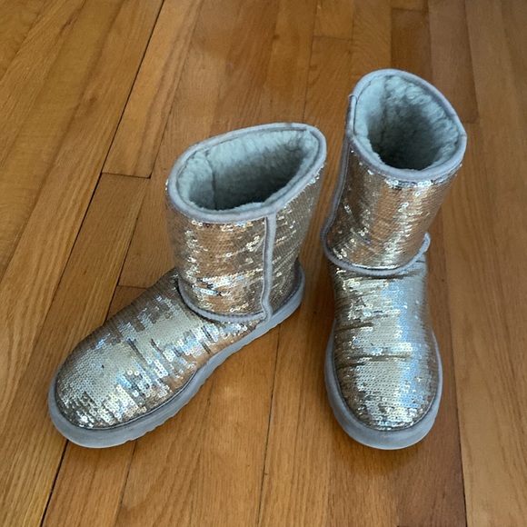 UGG Classic Gold Sequin Short Boots - Picture 8 of 14